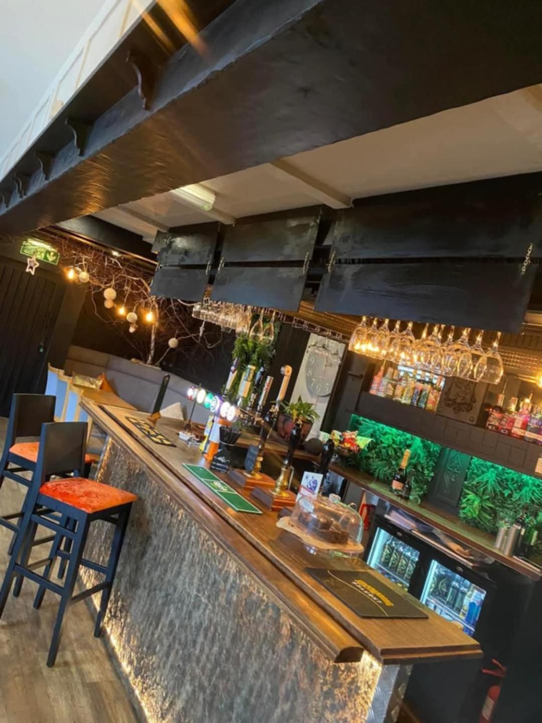 The Bear On The Square Hotel Millom Buitenkant foto