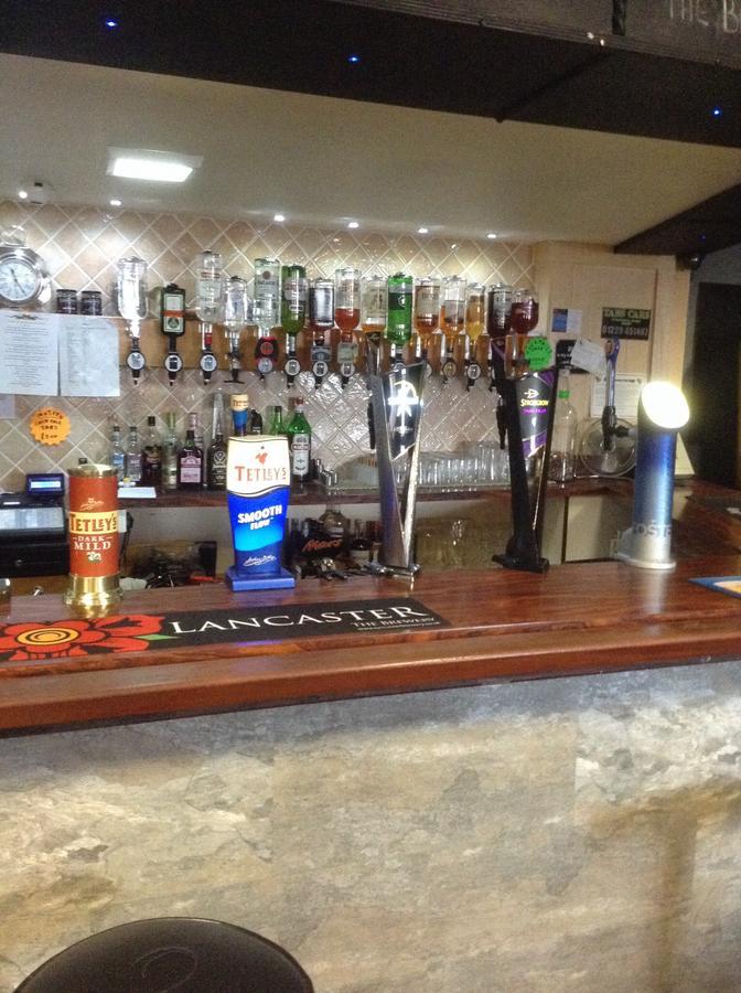 The Bear On The Square Hotel Millom Buitenkant foto