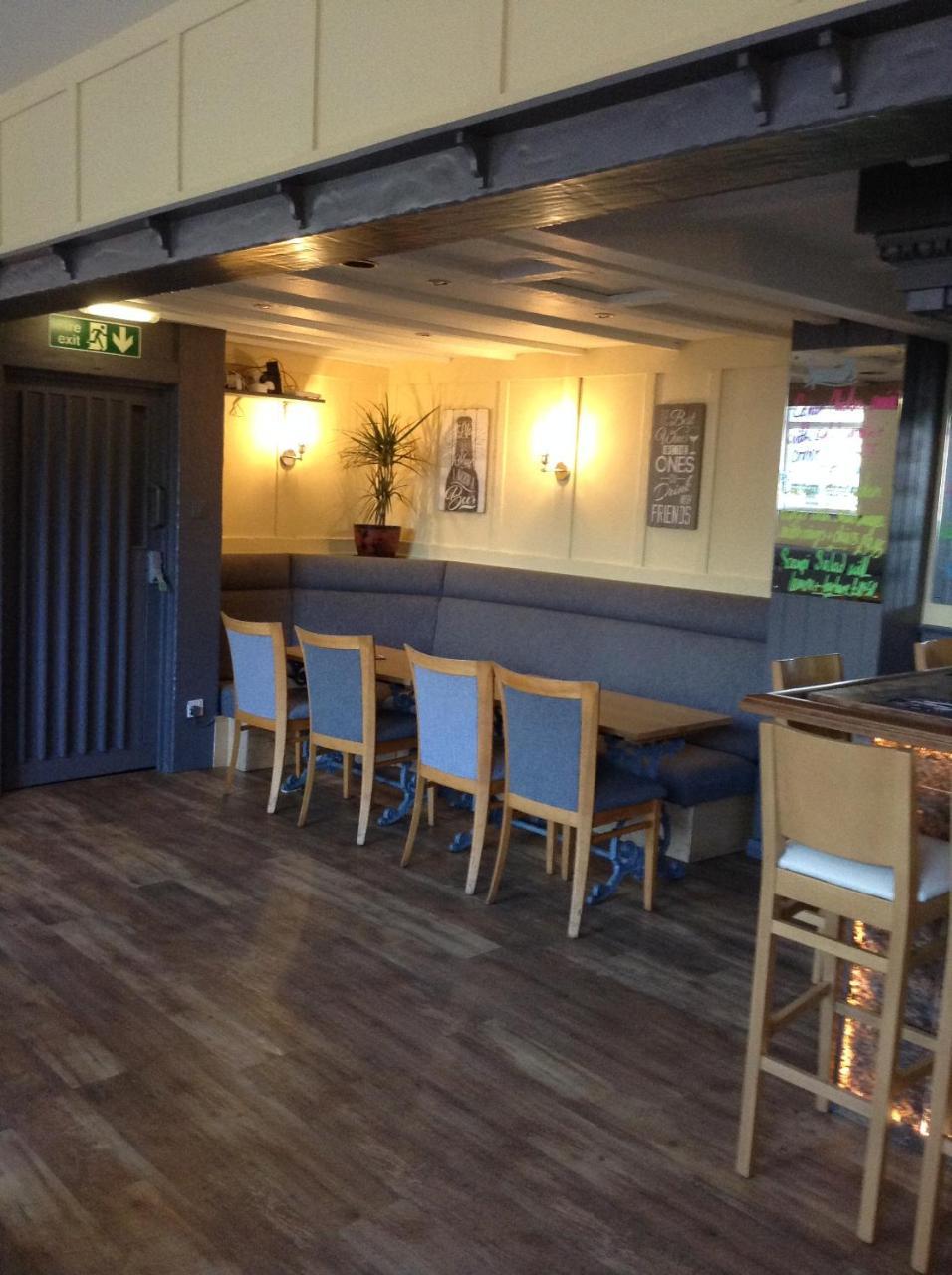 The Bear On The Square Hotel Millom Buitenkant foto